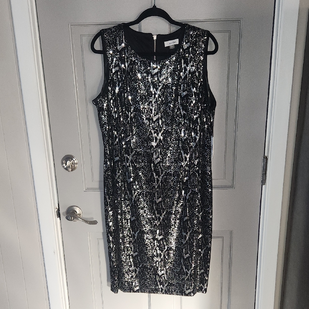 Calvin Klein Silver Sequin "Snakeskin" Sheath Cocktail Dress Sz. 16